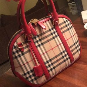 Burberry purse